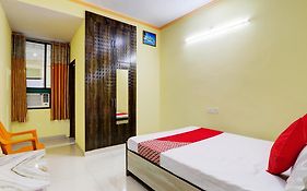 Hotel Cp Residency